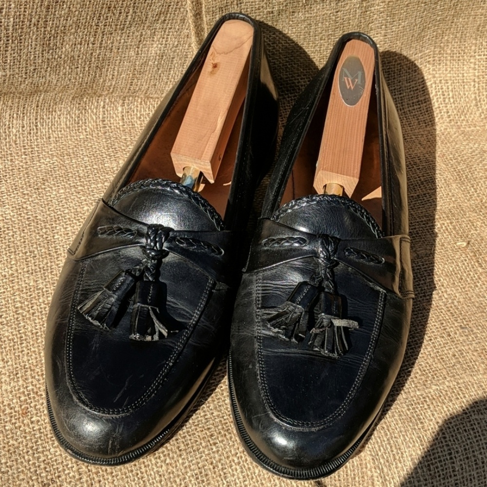 Johnston and Murphy size 11 1/2  Black Loafer